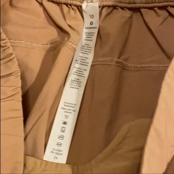 NWT Lululemon tan Trousers with comfort and style of pull on pants firm